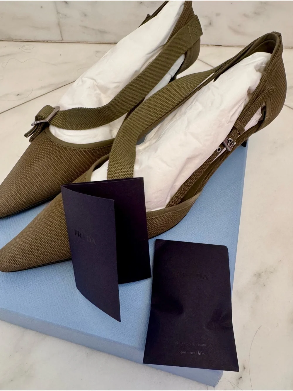 Prada Canvas Pumps - New with Box & Receipt - size EU 40/US 10 - Militaire